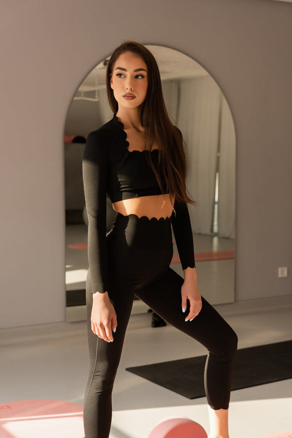 Блуза CURLY BLACK